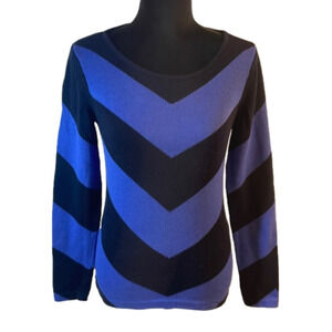 LIZ Claiborne sweater size S